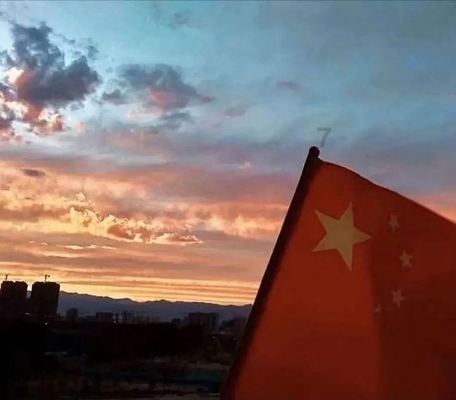 探索请问有谁知道这张图片出自哪里,是哪位人物?,红迪网开启全新交流平台