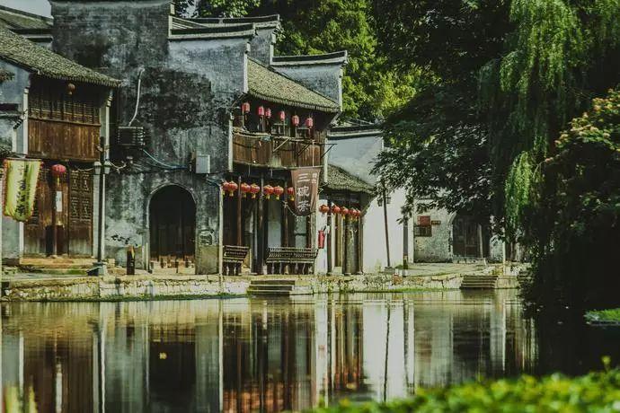 逃离小怪世界